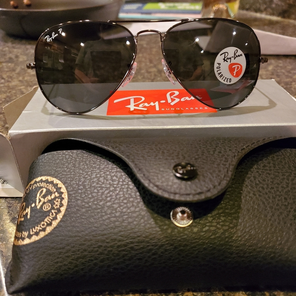 Ray-Ban Aviator Sunglasses - Picture 5 of 5